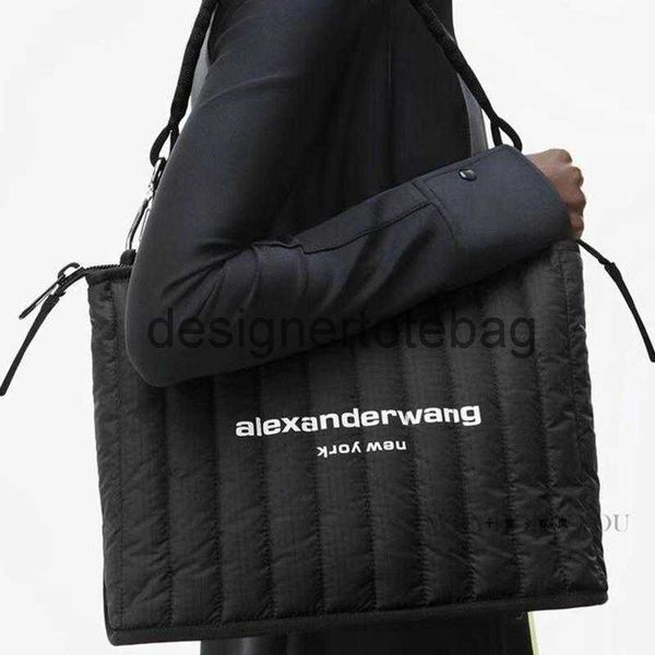 wang bag fashion versatile ipad computer bag with stitched checker pattern one shoulder handbag
wang bag fashion versatile ipad computer bag with stitched checker pattern one shoulder handbag