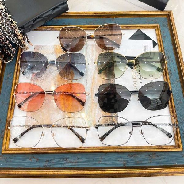 2023 luxury designer sunglasses new xiangjia glasses chain 4274 women's metal calfskin knitted mirror legs sunglasses uv protection, White;black
2023 luxury designer sunglasses new xiangjia glasses chain 4274 women's metal calfskin knitted mirror legs sunglasses uv protection, White;black
