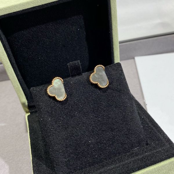 high polished girls original van brand cleef studs 316l stainless steel 18k gold and silver rose women's letter embossed earrings weddi, Golden;silver
high polished girls original van brand cleef studs 316l stainless steel 18k gold and silver rose women's letter embossed earrings weddi, Golden;silver