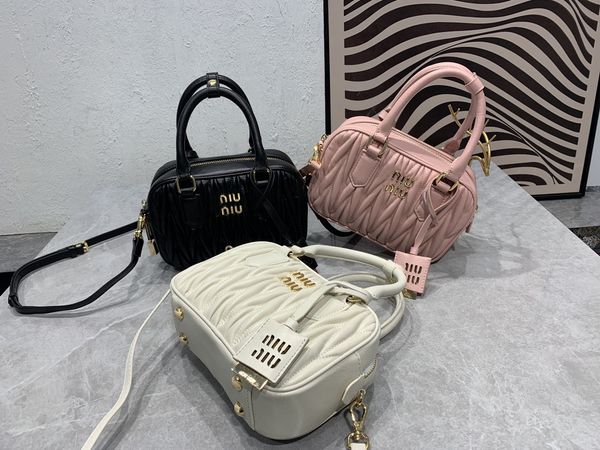handle niu shoulder bag miu bowling handbags purses womens designer wallets crossbody square genuine leather tote clutch wrinkle brand woman
handle niu shoulder bag miu bowling handbags purses womens designer wallets crossbody square genuine leather tote clutch wrinkle brand woman
