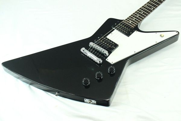 explor er 76 2004 electric guiter as same of the pictures
explor er 76 2004 electric guiter as same of the pictures