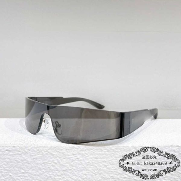 2023 new luxury designer the future of science and sunglasses fashion star ins net red sunglasses bb0041, White;black
2023 new luxury designer the future of science and sunglasses fashion star ins net red sunglasses bb0041, White;black