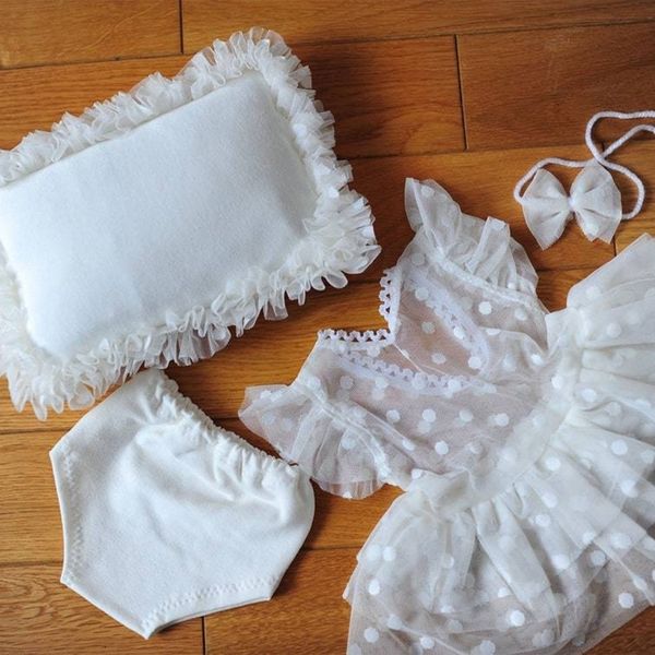 keepsakes 1set born pography props outfits baby lace romper headband shorts pants pillow set infants po shooting bodysuit p31b 230801
keepsakes 1set born pography props outfits baby lace romper headband shorts pants pillow set infants po shooting bodysuit p31b 230801