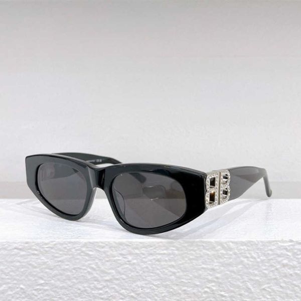2023 new luxury designer family b's new plate drilling cat's eye sunglasses ins popular online star sunglasses bb0095, White;black
2023 new luxury designer family b's new plate drilling cat's eye sunglasses ins popular online star sunglasses bb0095, White;black
