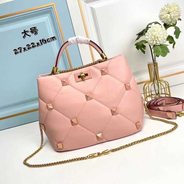 designer luxurys handbag beauty tone bags rivet diamond embroidery thread handheld shoulder crossbody women's chain 79jf
designer luxurys handbag beauty tone bags rivet diamond embroidery thread handheld shoulder crossbody women's chain 79jf