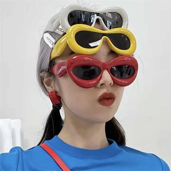 2023 new luxury designer l luoyijia lip plate personalized online red ins same lw40097 sunglasses, White;black
2023 new luxury designer l luoyijia lip plate personalized online red ins same lw40097 sunglasses, White;black