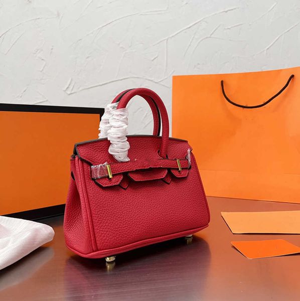 luxury classic birkin bags leather large capacity designer handbag shoulder bags tote lady fashion handbags crossbody wallet niche high sens
luxury classic birkin bags leather large capacity designer handbag shoulder bags tote lady fashion handbags crossbody wallet niche high sens