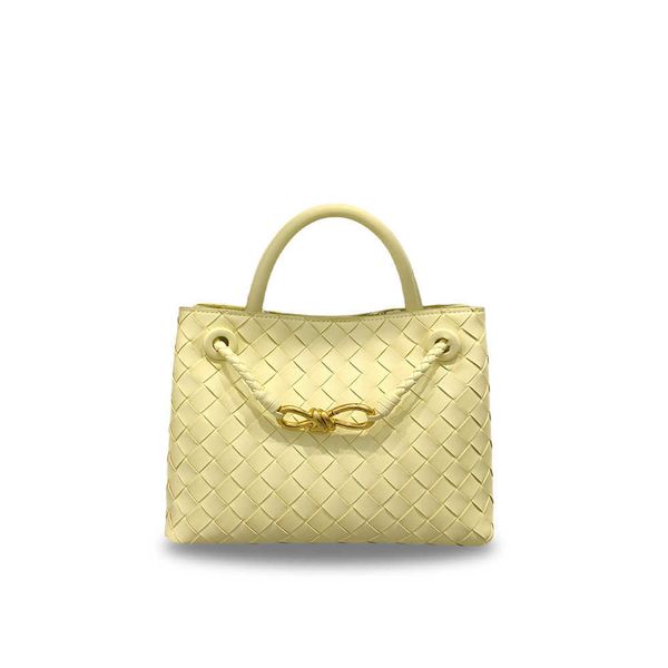 andiamo bag botegas 2023 spring new genuine designer leather woven fashion cowhide handbag underarm single shoulder crossbody for women 6 j8
andiamo bag botegas 2023 spring new genuine designer leather woven fashion cowhide handbag underarm single shoulder crossbody for women 6 j8