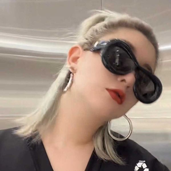 2023 luxury designer sunglasses luo yijia's new fashionable cat's eye for women ins same personalized dudu lip sunglasses lw40099i, White;black
2023 luxury designer sunglasses luo yijia's new fashionable cat's eye for women ins same personalized dudu lip sunglasses lw40099i, White;black