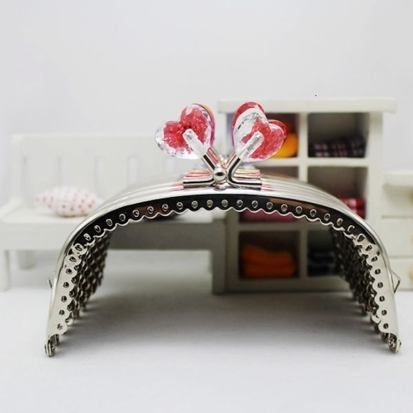 bag parts accessories 10pcslot 125cm colorful heart crystal head bronze metal lace pattern purse frame kiss clasp completed holes fk10123073, Black
bag parts accessories 10pcslot 125cm colorful heart crystal head bronze metal lace pattern purse frame kiss clasp completed holes fk10123073, Black