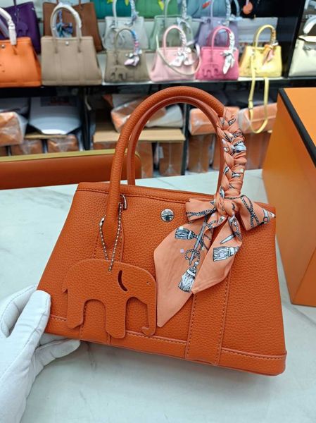 wholesale original party garden home tote bags online shop 24 inch flower season girl series garden bag for women 2023 new leather handbag m
wholesale original party garden home tote bags online shop 24 inch flower season girl series garden bag for women 2023 new leather handbag m
