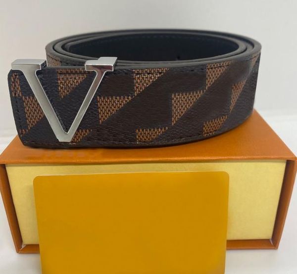 designer womens belt luxurys woman belts inlaid diamond pearl bronze metal buckle sports leisure fashion women waistband delivery width3.8cm, Black;brown
designer womens belt luxurys woman belts inlaid diamond pearl bronze metal buckle sports leisure fashion women waistband delivery width3.8cm, Black;brown