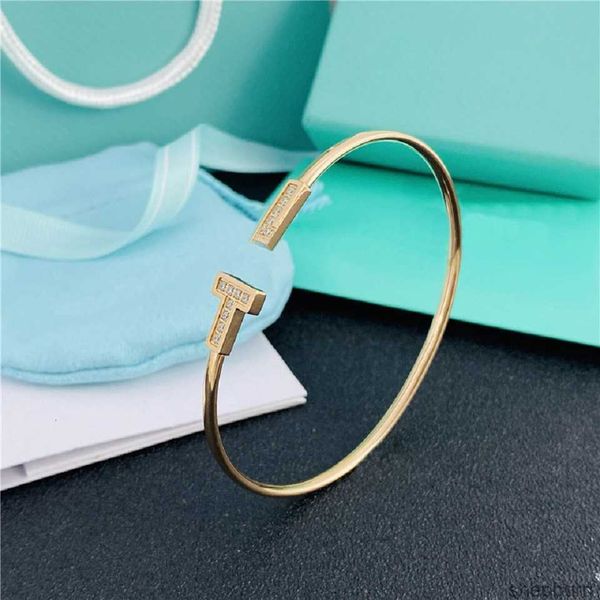 classic designer t letter bangles luxury brand gold charm bangle bracelet men and women fashion everyday accessories party wedding valentine, Black
classic designer t letter bangles luxury brand gold charm bangle bracelet men and women fashion everyday accessories party wedding valentine, Black