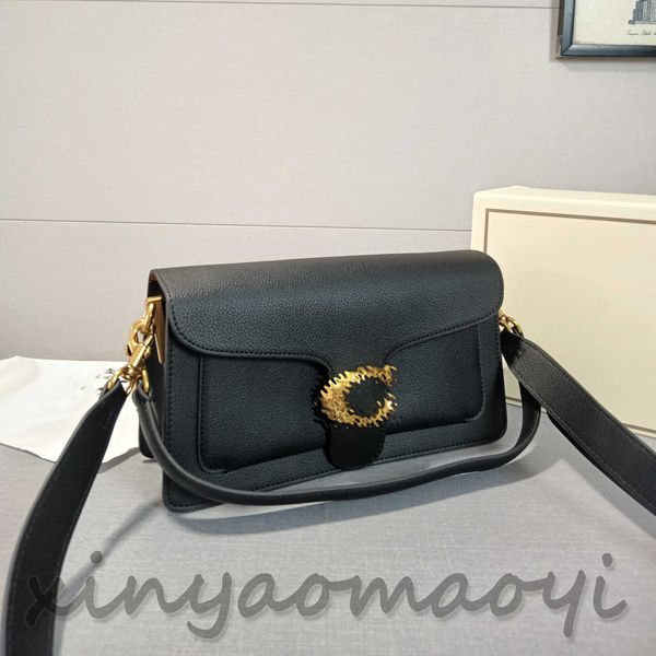 new luxury handbag ladies messenger bag designer shoulder chain fashion classic retro dinner party dust bag
new luxury handbag ladies messenger bag designer shoulder chain fashion classic retro dinner party dust bag