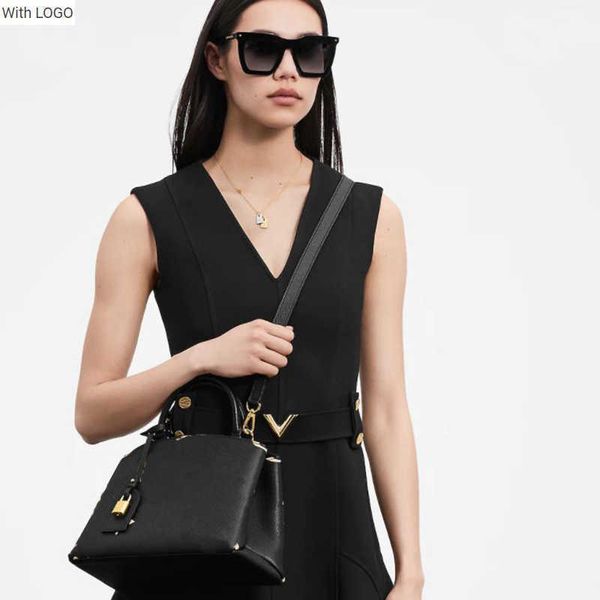 2023 new 9a bag designer bag women bag 29.cm embossed leather detachable zipper clever use of adjustable shoulder strap, handbag cross body, Black
2023 new 9a bag designer bag women bag 29.cm embossed leather detachable zipper clever use of adjustable shoulder strap, handbag cross body, Black