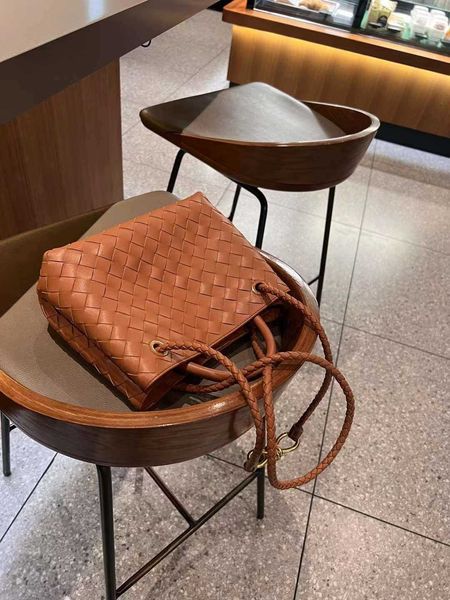cowhide designer andiamo bag for botegas layer women spring/summer 2023 new fashion versatile woven handbag one shoulder crossbody trend j9h
cowhide designer andiamo bag for botegas layer women spring/summer 2023 new fashion versatile woven handbag one shoulder crossbody trend j9h