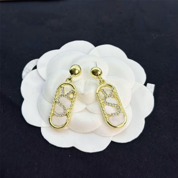 18k gold plated luxury brand designers double letters dangle earring geometric famous women 925 silver crystal rhinestone stud wedding party
18k gold plated luxury brand designers double letters dangle earring geometric famous women 925 silver crystal rhinestone stud wedding party