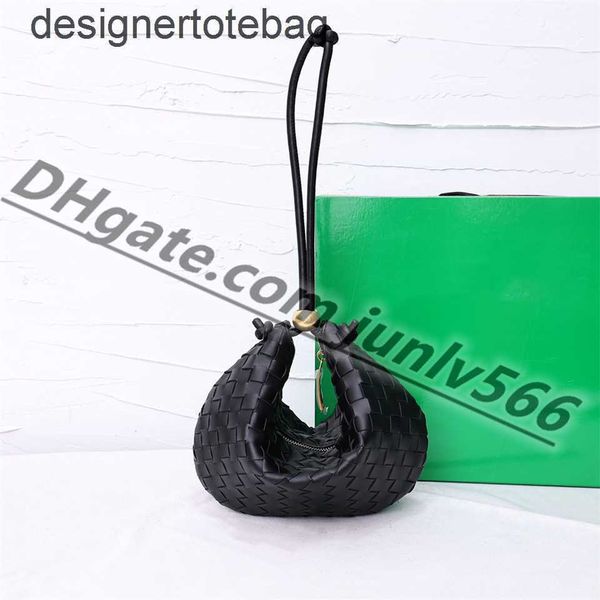 highquality ladies fashion designer handbag sardine luxury bags famous leather woven wallets coin wallet leisure cross cool ladies purse
highquality ladies fashion designer handbag sardine luxury bags famous leather woven wallets coin wallet leisure cross cool ladies purse