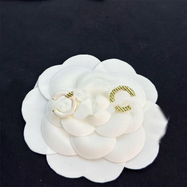 2color 18k gold plated 925 silver luxury brand designers letters stud geometric famous women crystal rhinestone pearl earring wedding party, Golden;silver
2color 18k gold plated 925 silver luxury brand designers letters stud geometric famous women crystal rhinestone pearl earring wedding party, Golden;silver