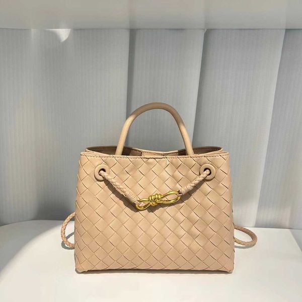 candy summer designer 2023 andiamo new bag botegas color slant straddle handheld one shoulder leather woven tote iek3
candy summer designer 2023 andiamo new bag botegas color slant straddle handheld one shoulder leather woven tote iek3