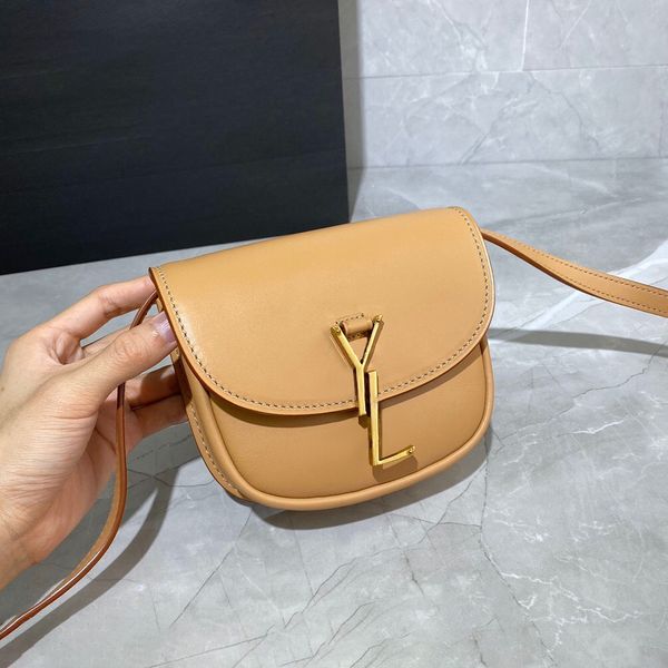 cross body saddle kaia summer city men clutch bags messenger travel 2023 new genuine leather shoulder bags luxurys designer women mini fashi
cross body saddle kaia summer city men clutch bags messenger travel 2023 new genuine leather shoulder bags luxurys designer women mini fashi