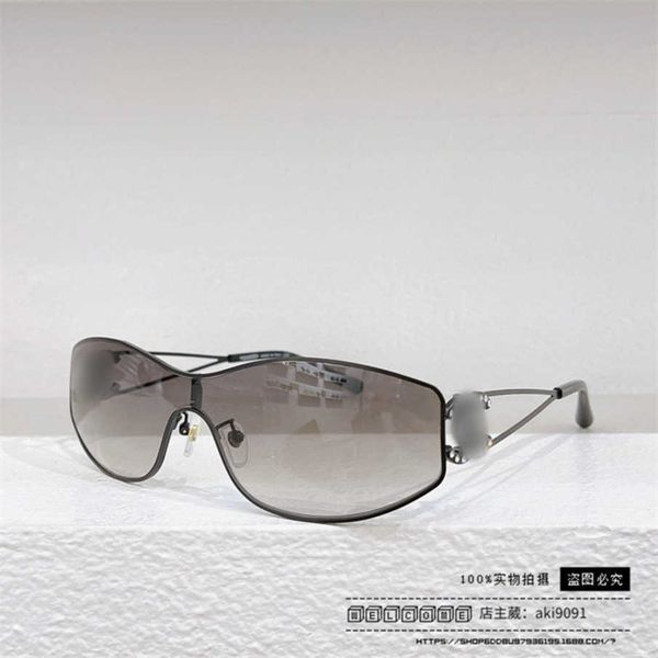 2023 luxury designer sunglasses xiaoxiang's new antique style metal for women ch4073 network red one piece mirror sunglasses, White;black
2023 luxury designer sunglasses xiaoxiang's new antique style metal for women ch4073 network red one piece mirror sunglasses, White;black