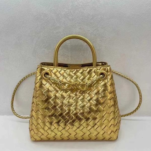 botegas summer designer 2023 andiamo new cowhide bag knitted handbag simple and elegant large capacity commuter diagonal straddle women'
botegas summer designer 2023 andiamo new cowhide bag knitted handbag simple and elegant large capacity commuter diagonal straddle women'