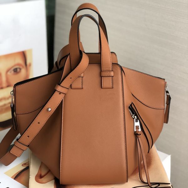 10a lychee pattern puzzle handbags loeve hammock compact tote bag designer geometry crossbody bags soft grain cowhide anagram embossing leat
10a lychee pattern puzzle handbags loeve hammock compact tote bag designer geometry crossbody bags soft grain cowhide anagram embossing leat
