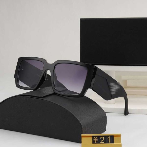 luxury designer 2023 new generous frame for men women square face display small and fashionable sunglasses, White;black
luxury designer 2023 new generous frame for men women square face display small and fashionable sunglasses, White;black