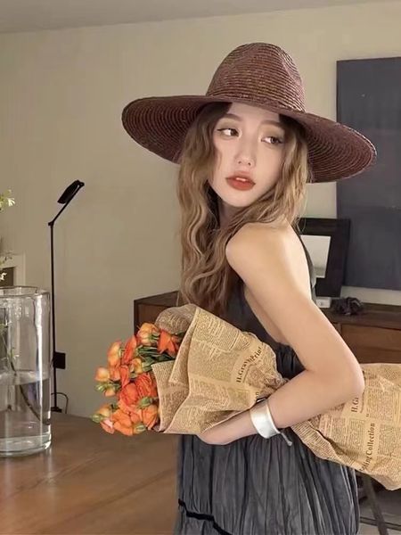 classic fashion net red high-grade pearl straw hat lady lace travel sun protection hat flat straw braid temperament all the sun hat, Blue;gray
classic fashion net red high-grade pearl straw hat lady lace travel sun protection hat flat straw braid temperament all the sun hat, Blue;gray