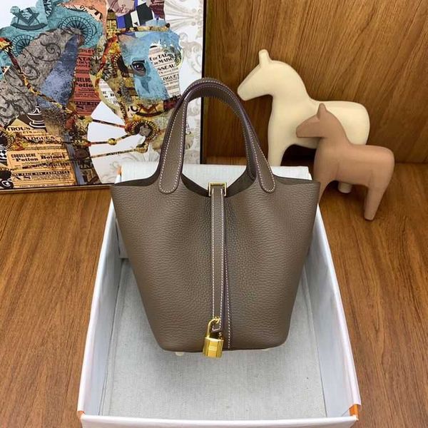 original edition h ermes picotin lock tote bags for women handmade womens bag tc leather vegetable basket versatile genuine bucket lychee ha
original edition h ermes picotin lock tote bags for women handmade womens bag tc leather vegetable basket versatile genuine bucket lychee ha