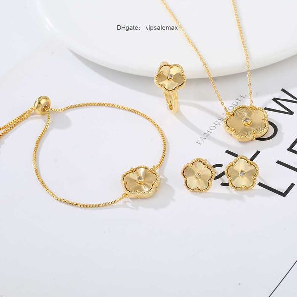 carlidana 4pcs/set luxury clover necklace/earrings/ring/bracelet gold color four leaf clover luxury jewelry for woman party gift, Silver
carlidana 4pcs/set luxury clover necklace/earrings/ring/bracelet gold color four leaf clover luxury jewelry for woman party gift, Silver