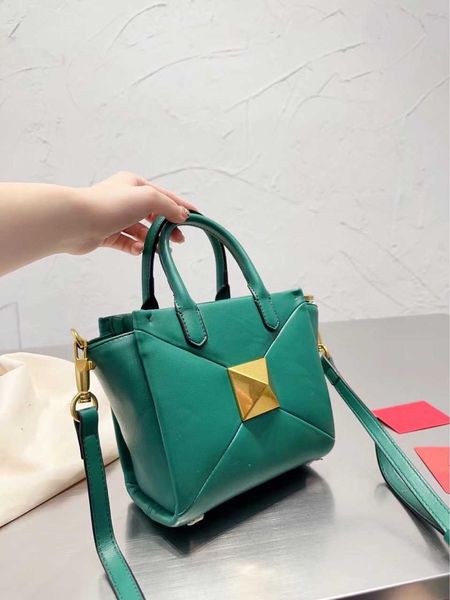 designer tote one 2023 lady bags rivet designer bag bags handheld for ladies23 new temperament vbutton underarm one shoulde
designer tote one 2023 lady bags rivet designer bag bags handheld for ladies23 new temperament vbutton underarm one shoulde
