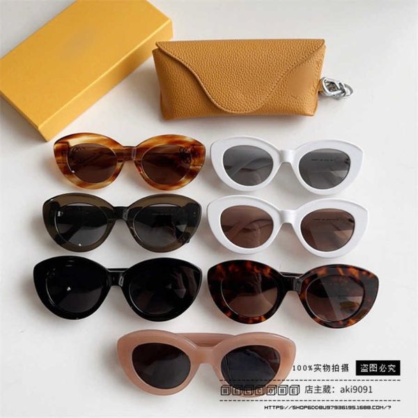 2023 luxury designer 23 new luoyijia cat's eye butterfly sunglasses net red ins same style personalized sunglasses lw40051, White;black
2023 luxury designer 23 new luoyijia cat's eye butterfly sunglasses net red ins same style personalized sunglasses lw40051, White;black