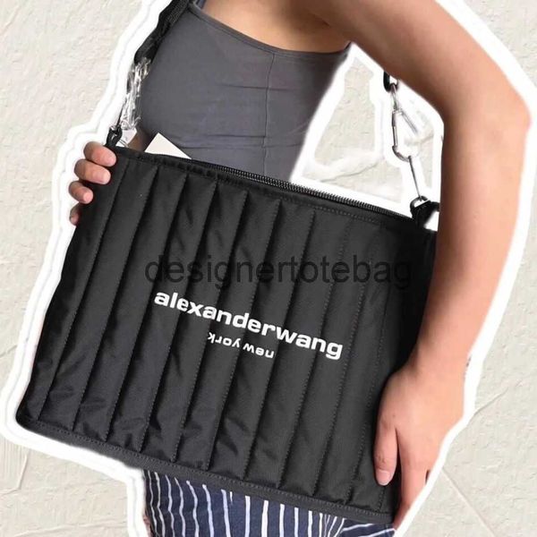 wang bag advanced commuting bag aw new series ipad computer bag composite nylon bag
wang bag advanced commuting bag aw new series ipad computer bag composite nylon bag
