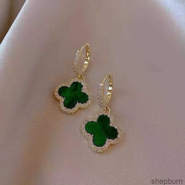 four-leaf clowomen's advanced classic new trifolium earrings 18k gold light luxury flash men's earrings high end gift boxver earri, Golden;silver
four-leaf clowomen's advanced classic new trifolium earrings 18k gold light luxury flash men's earrings high end gift boxver earri, Golden;silver
