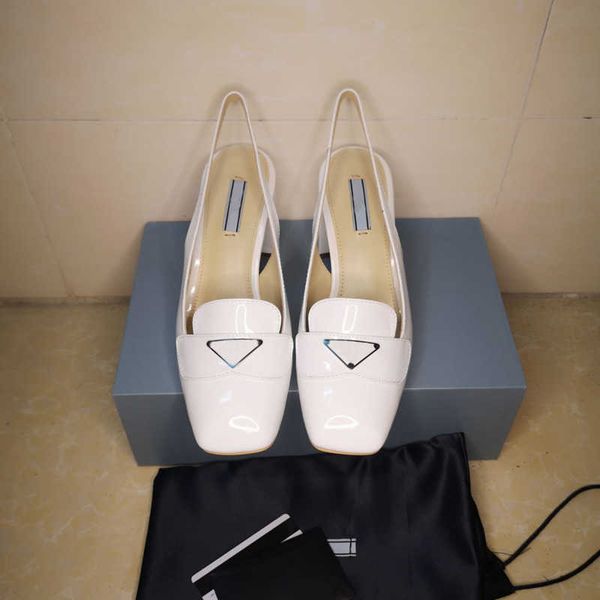 2022 high end dress shoes fa shion classic party women's black party fashion flat luxury designer leather 35-41
2022 high end dress shoes fa shion classic party women's black party fashion flat luxury designer leather 35-41