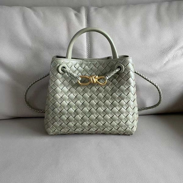 2023 designer cowhide andiamo new bag woven botegas women's handbag personalized french niche design tote real leather oomg
2023 designer cowhide andiamo new bag woven botegas women's handbag personalized french niche design tote real leather oomg