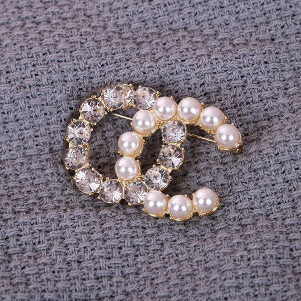 designer brooch brand letter brooches crystal rhinestone jewelry brooch lady pearl pin womens marry wedding party designer accessories, Gray
designer brooch brand letter brooches crystal rhinestone jewelry brooch lady pearl pin womens marry wedding party designer accessories, Gray