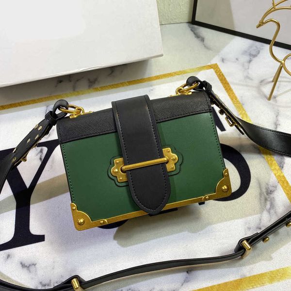 mirror quality designer shoulder bags women vintage handbag metel cowhide designer tote crossbody female purses evening envelope purse 23071
mirror quality designer shoulder bags women vintage handbag metel cowhide designer tote crossbody female purses evening envelope purse 23071