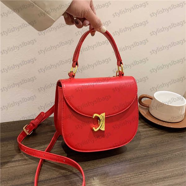luxury handbag designer bag fashion shoulder bag women bag tofu bag underarm bag crossbody bag the strap is removable saddle bag vintage bag
luxury handbag designer bag fashion shoulder bag women bag tofu bag underarm bag crossbody bag the strap is removable saddle bag vintage bag