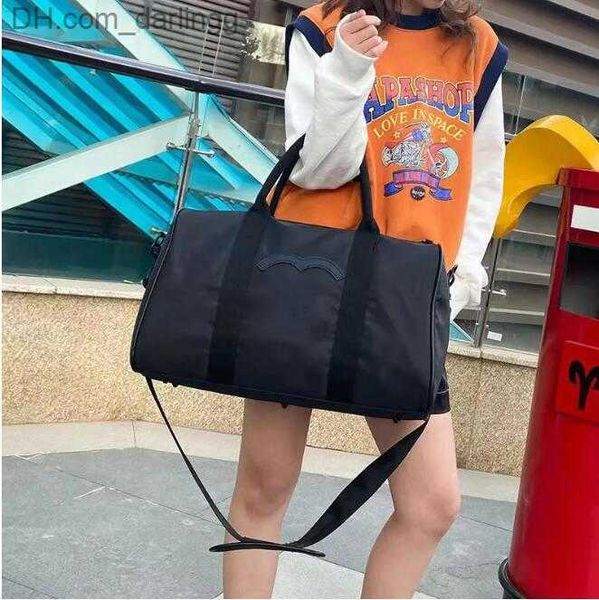 outdoor bags designer fashion luggage bag luxury men's and women's travel bag leather bag large capacity hand luggage overnight we
outdoor bags designer fashion luggage bag luxury men's and women's travel bag leather bag large capacity hand luggage overnight we