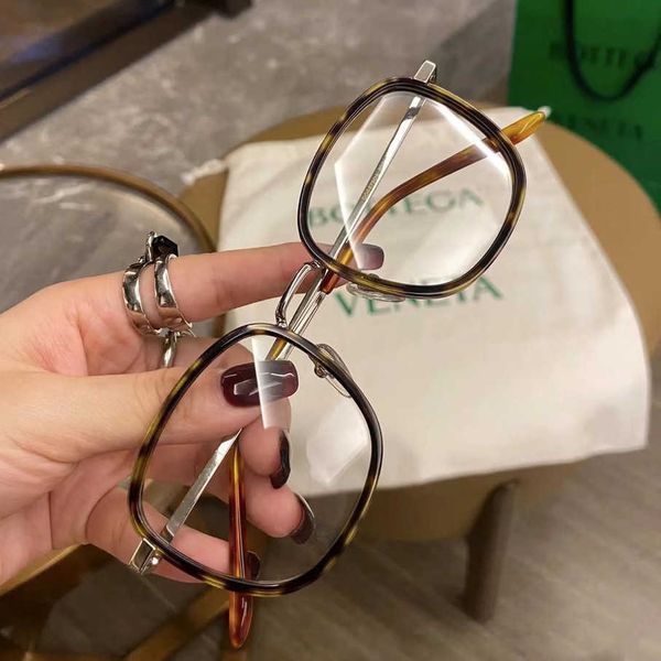 2023 new luxury designer sunglasses g family lu han same elliptical myopia glasses tortoiseshell color eyeglass frame female gg0678, White;black
2023 new luxury designer sunglasses g family lu han same elliptical myopia glasses tortoiseshell color eyeglass frame female gg0678, White;black