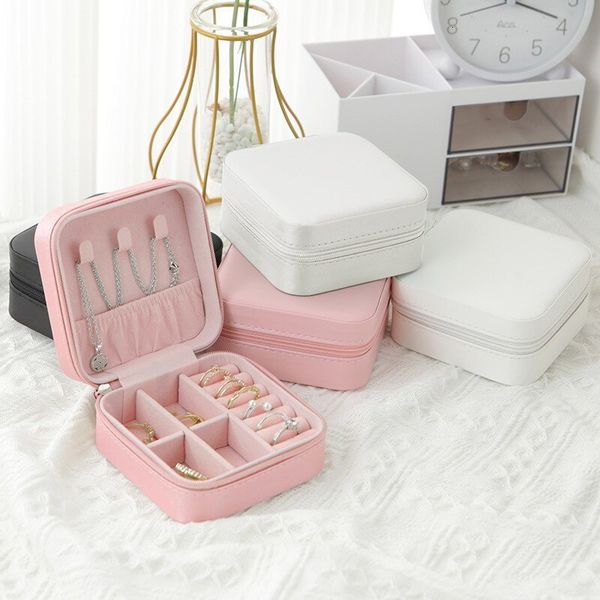 jewelry boxes 1pcs single layer storage box ladies travel leather classic black pure white fashion pink 230801, Black;white
jewelry boxes 1pcs single layer storage box ladies travel leather classic black pure white fashion pink 230801, Black;white