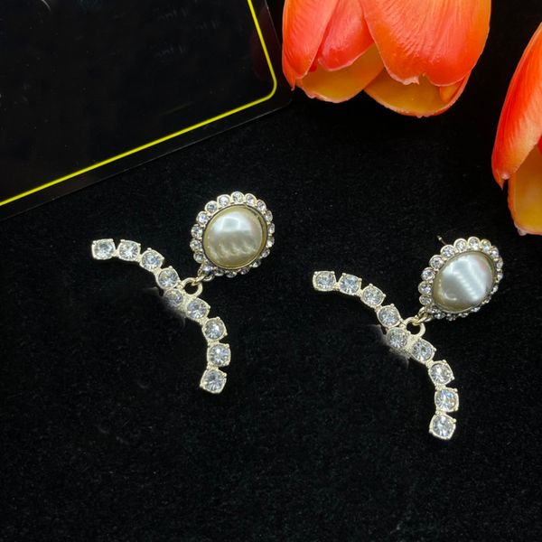 mixed simple 18k gold plated 925 silver luxury brand designers letters stud geometric famous women round crystal women engagement earrings f
mixed simple 18k gold plated 925 silver luxury brand designers letters stud geometric famous women round crystal women engagement earrings f