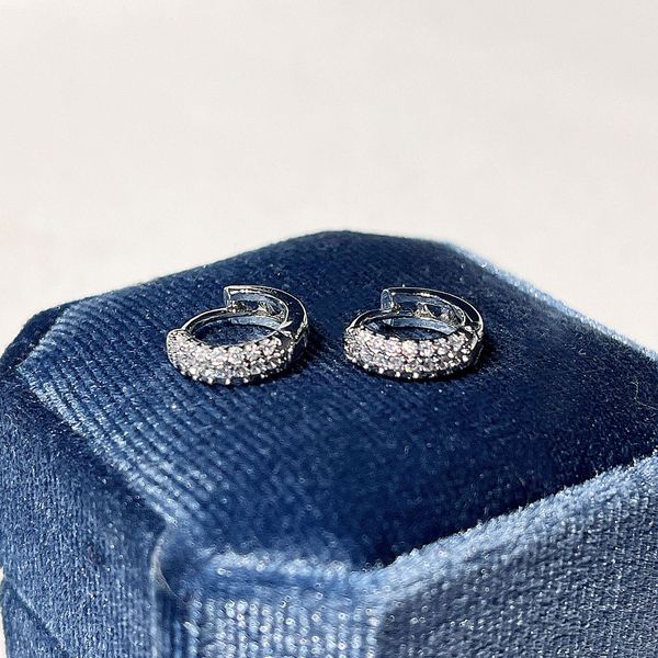 new pure desire super flash white stud earrings combination ins wind cochlear stud titanium steel zircon screw stud earrings full of drill e, Golden;silver
new pure desire super flash white stud earrings combination ins wind cochlear stud titanium steel zircon screw stud earrings full of drill e, Golden;silver