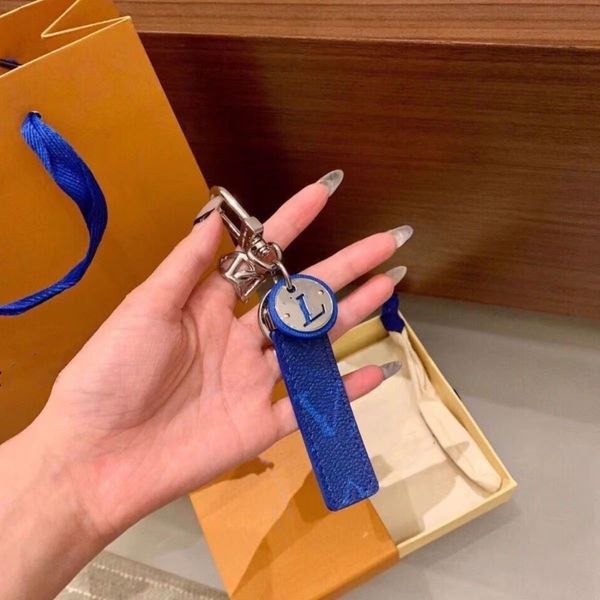 keychain key chain buckle lovers car keychain handmade leather keychains men women bags pendant accessories 8 color with box and dust bag le, Silver
keychain key chain buckle lovers car keychain handmade leather keychains men women bags pendant accessories 8 color with box and dust bag le, Silver