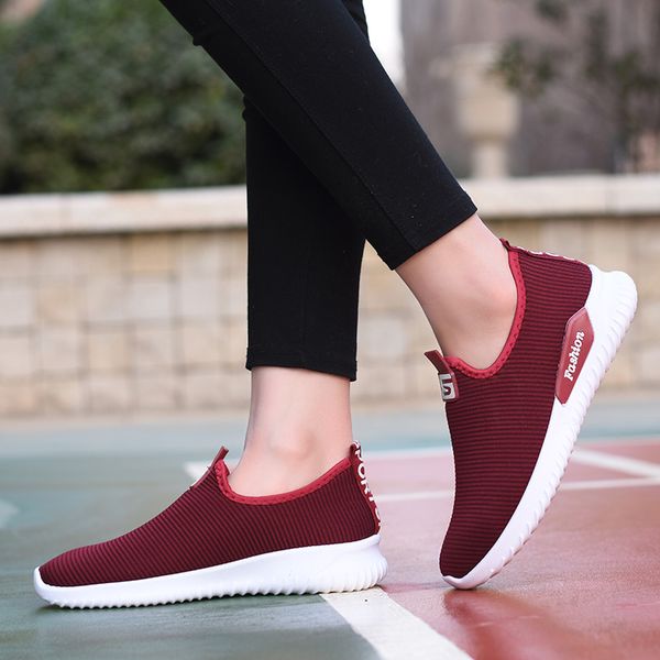 fashion women loafers designer running shoes triple black white lace-up platform sneakers outdoor womens sports ladies trainers ing
fashion women loafers designer running shoes triple black white lace-up platform sneakers outdoor womens sports ladies trainers ing