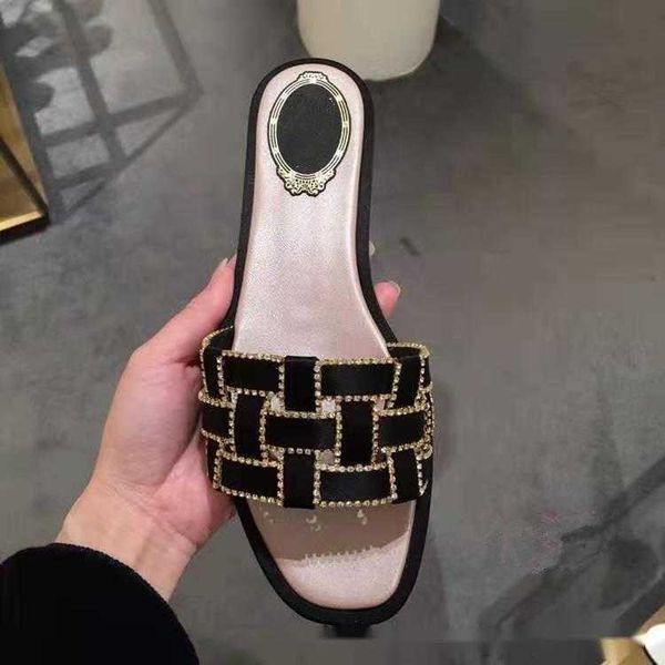 casual shoes high luxury design new flat bottomed diamond slippers for women in 2021 size 35-40, Black
casual shoes high luxury design new flat bottomed diamond slippers for women in 2021 size 35-40, Black