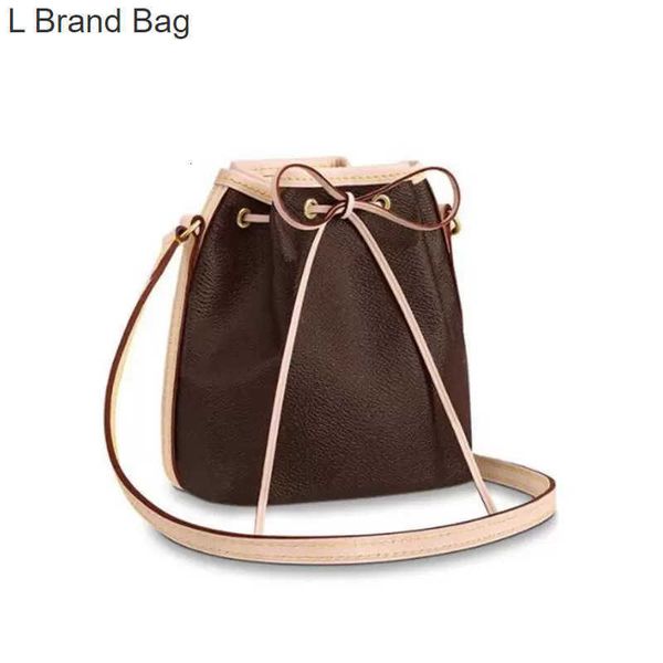 2023 new 5a designer bucket bag neonoe leather shoulder lady bags fashion handbags purses crossbody women classic women drawstring bucket ba, Black
2023 new 5a designer bucket bag neonoe leather shoulder lady bags fashion handbags purses crossbody women classic women drawstring bucket ba, Black